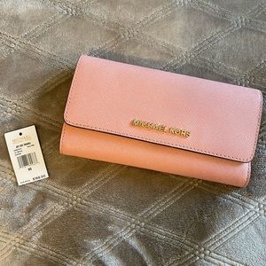 Michael Kors Jet Set Travel Wallet